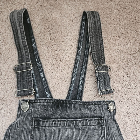 Free People Louise Denim Skirt Overall Rocky Mountain Black Sz 4 with adj Straps - Picture 4 of 8
